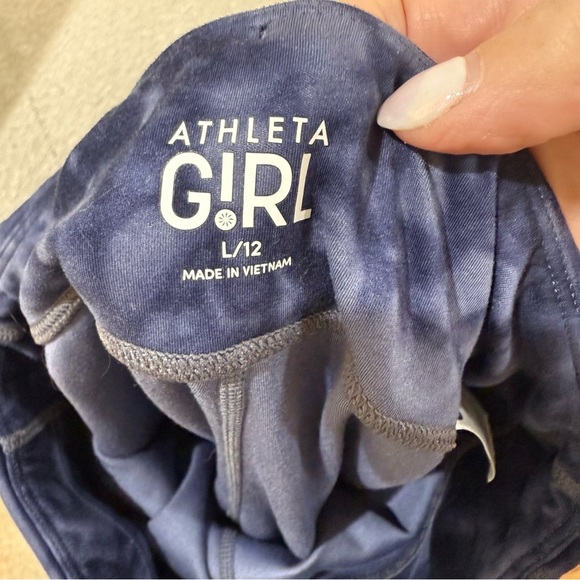 ATHLETA tie-dye salutation kids 7/8 blue legging - Picture 5 of 7